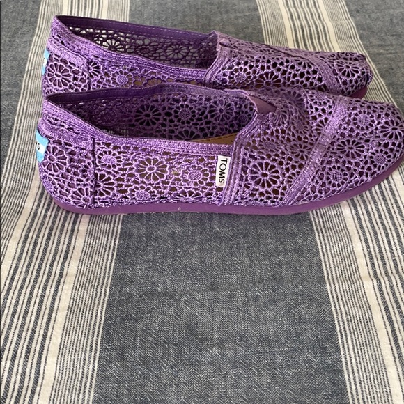 Crocheted Toms - Picture 2 of 4